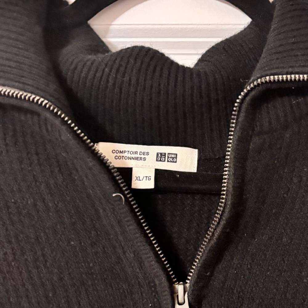 Uniqlo Black Zip-Front Ribbed Sweatshirt Hoodie